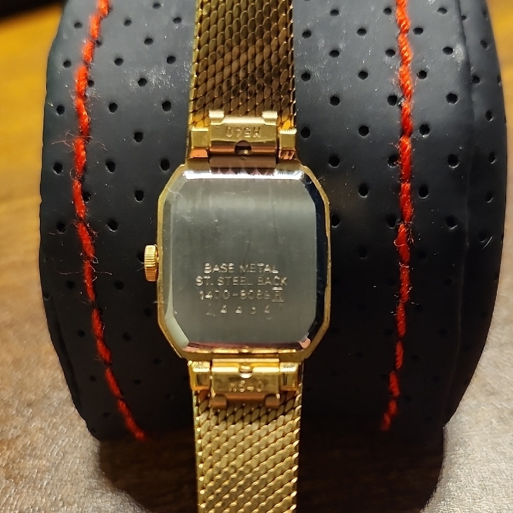 Seiko Gold-Tone Rectangular Watch - Picture 2 of 7